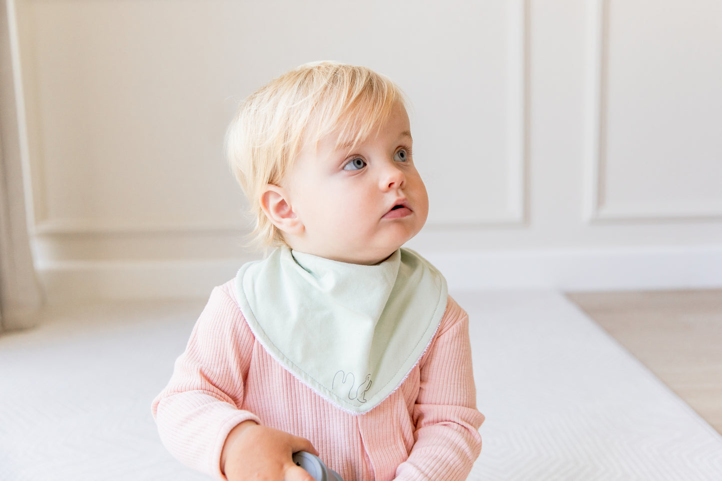 Magnetic Dribble Bib - Mint Green